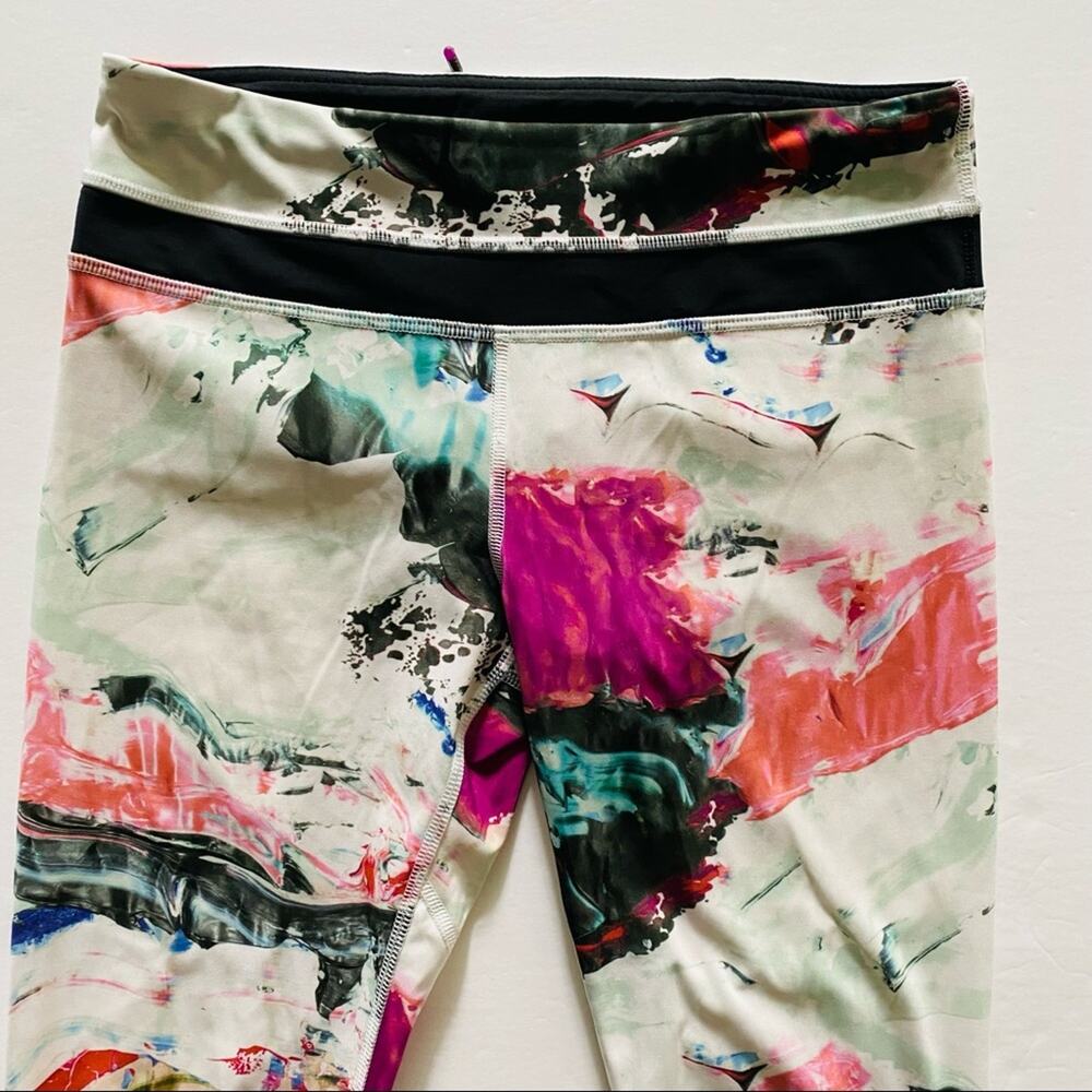 Lululemon | Run Inspire Crop II Pigment Wave Multi 6 GUC - Picture 9 of 11